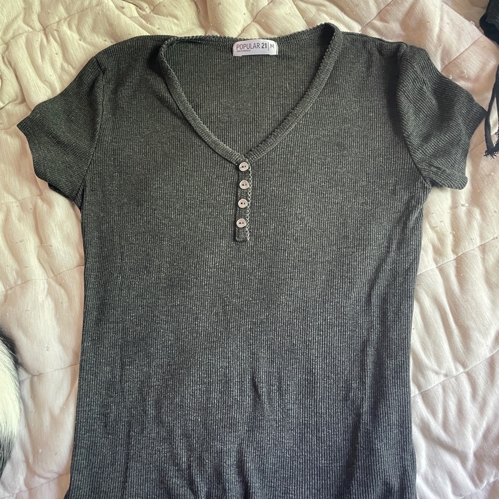 Gray Fitted Short Sleeve Buttoned Tee